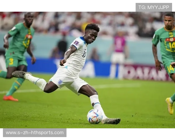 凯恩短距离加速完成极具质量的低射,热刺差点再次得手 凯恩短距离加速完成极具质量的低射,热刺差点再次得手